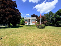 SUBURBAN HOME WITH POOL